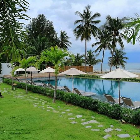 Tungtong Beach Villas Thap Sakae Esterno foto