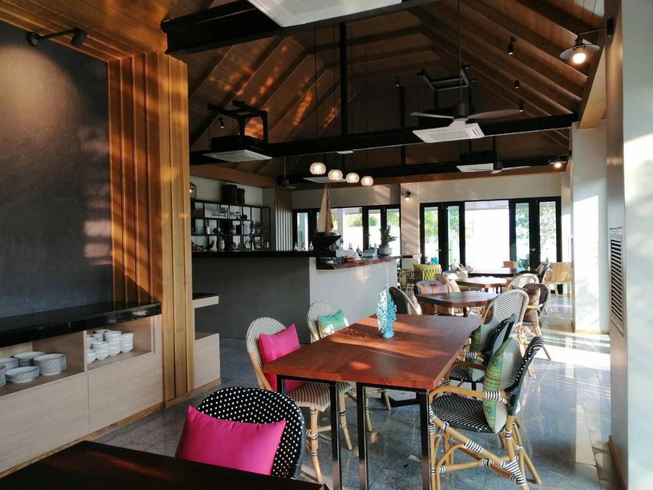 Tungtong Beach Villas Thap Sakae Esterno foto